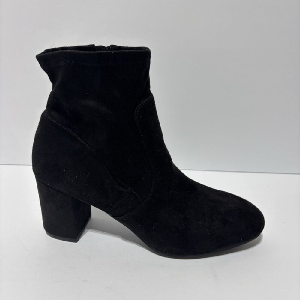 Mari A. Women’s Itsie Black Ankle Booties, Size 9.5 M